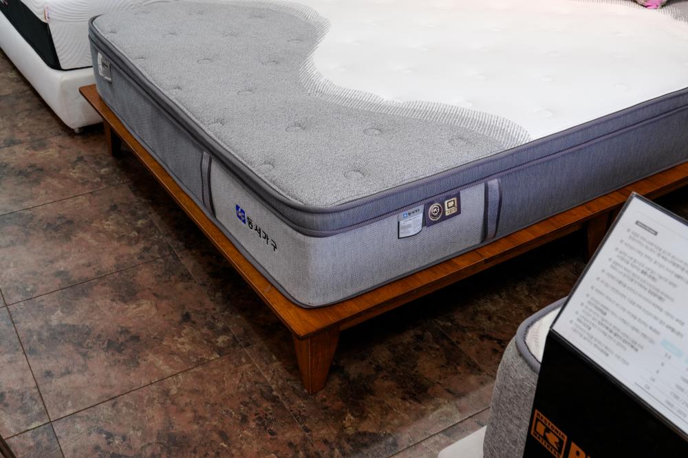 원목 패브릭 침대