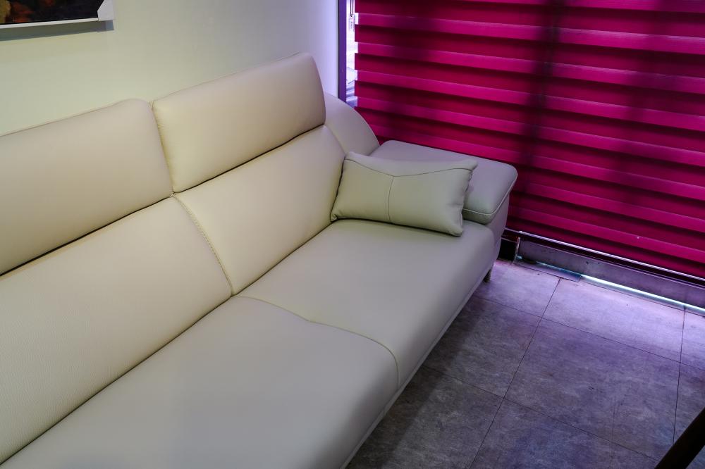 3인용 가죽소파(연그레이)