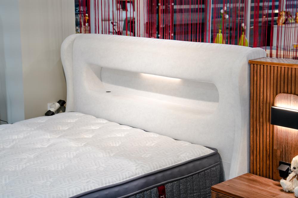 패브릭 조명 침대