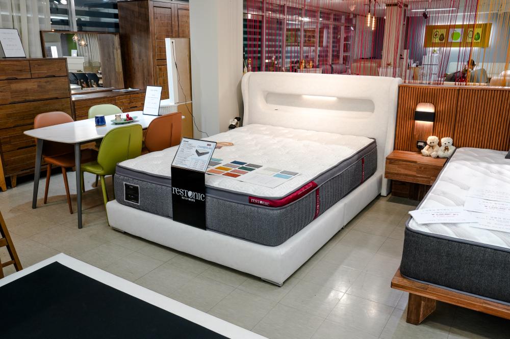 패브릭 조명 침대